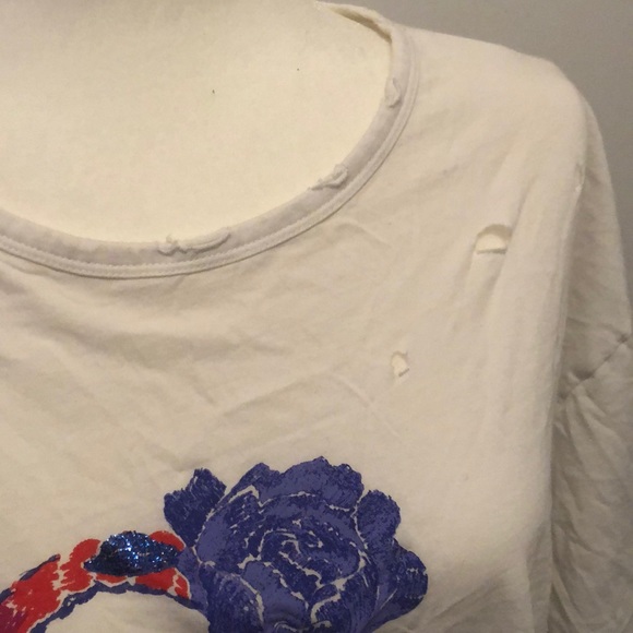 Distressed boyfriend T - Picture 3 of 5